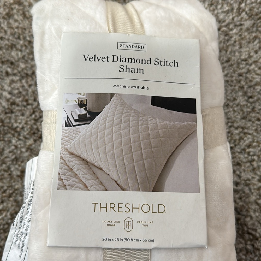 THRESHOLD Standard size velvet diamond stitch sham sold as one - Picture 2 of 4